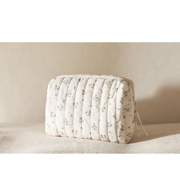 Zara Other - Zara quilted toiletry bag